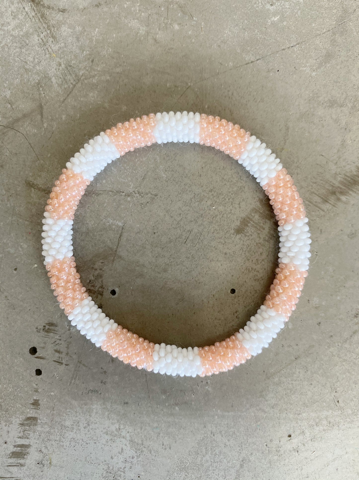 LIGHT PEACH WHITE BLOCK BRACELET
