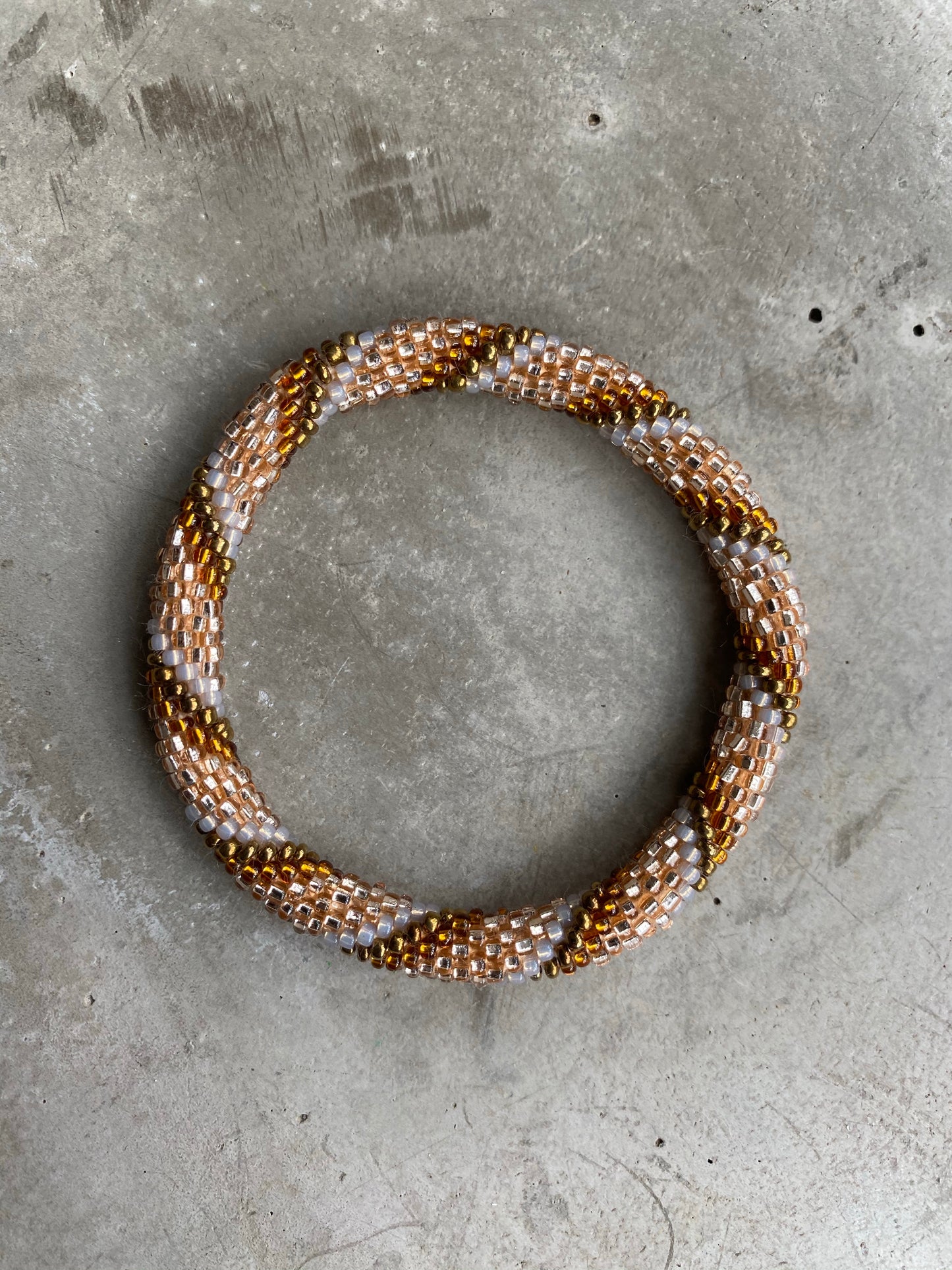 NUDE TWIST BRACELET