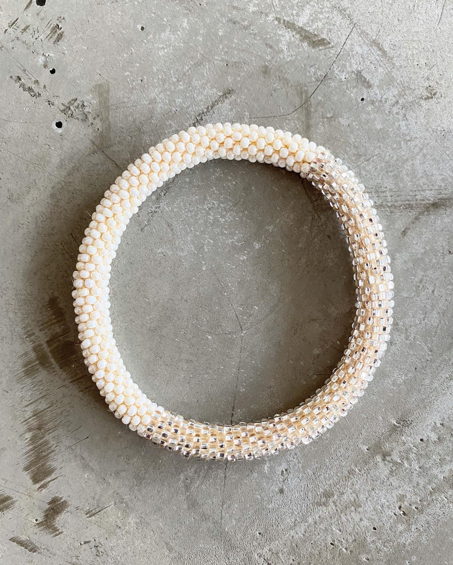 MOTHER PEARL BRACELET