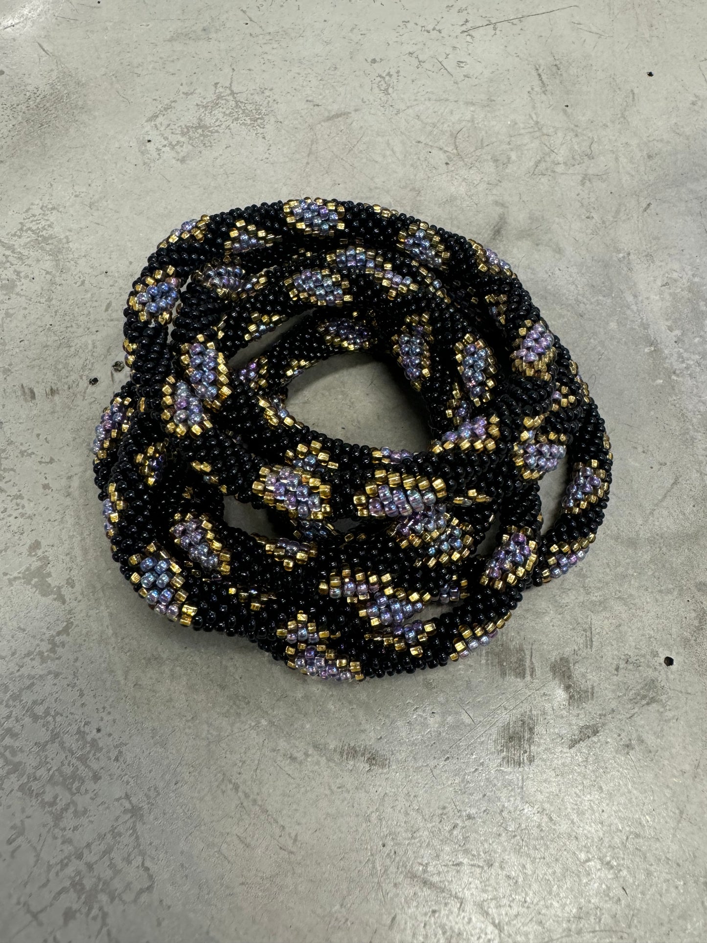LEO FAVE BLACK BRACELET