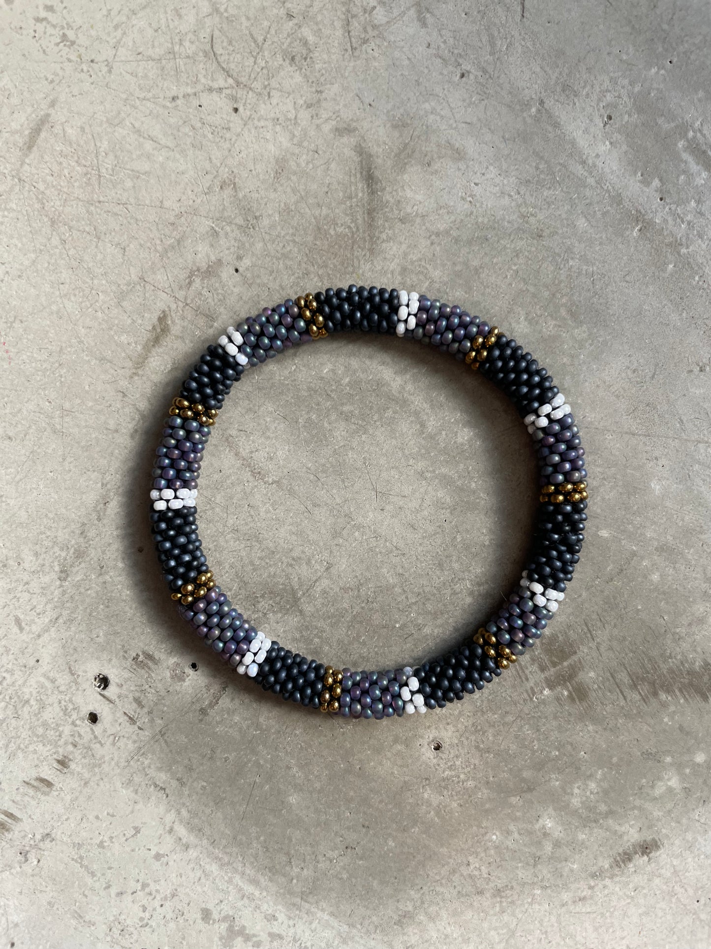 BLACK STONE BRACELET