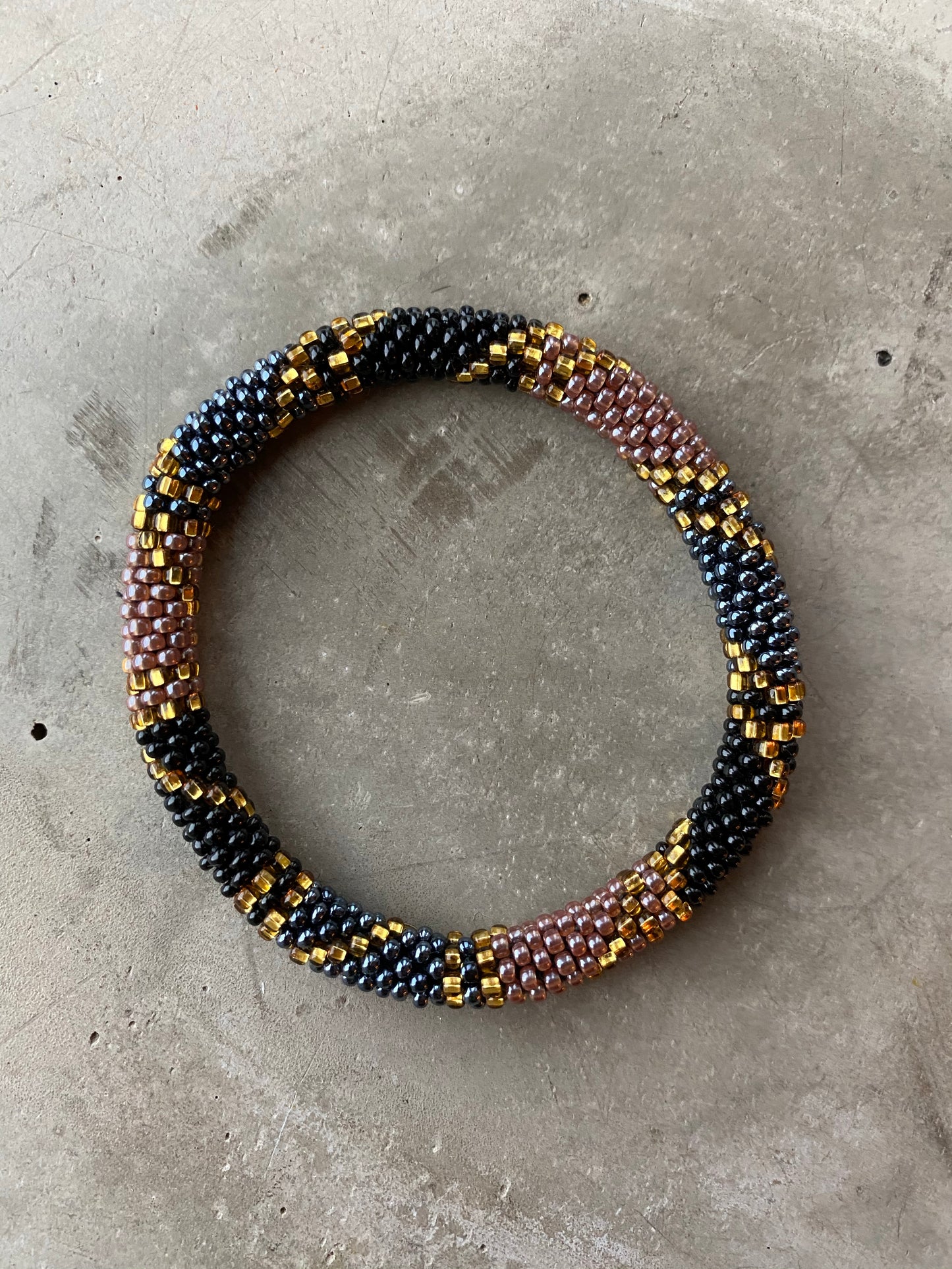 CLASSIC BLACK ROSE MIX BRACELET