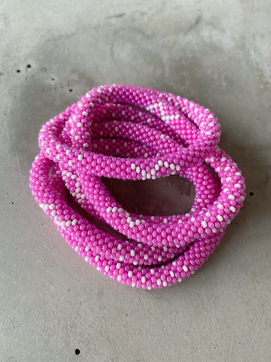 “STØT BRYSTERNE” PINK DOT BRACELET