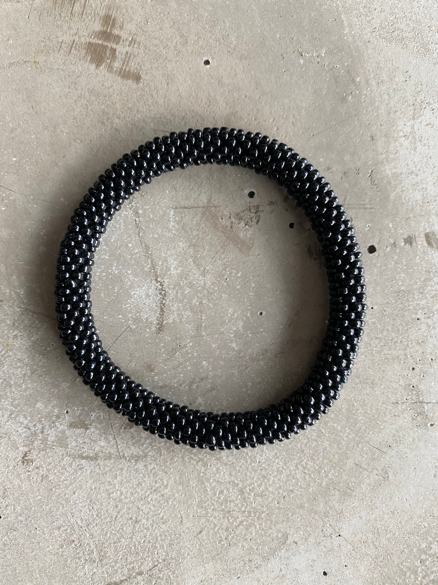 BLACK SOLID BRACELET