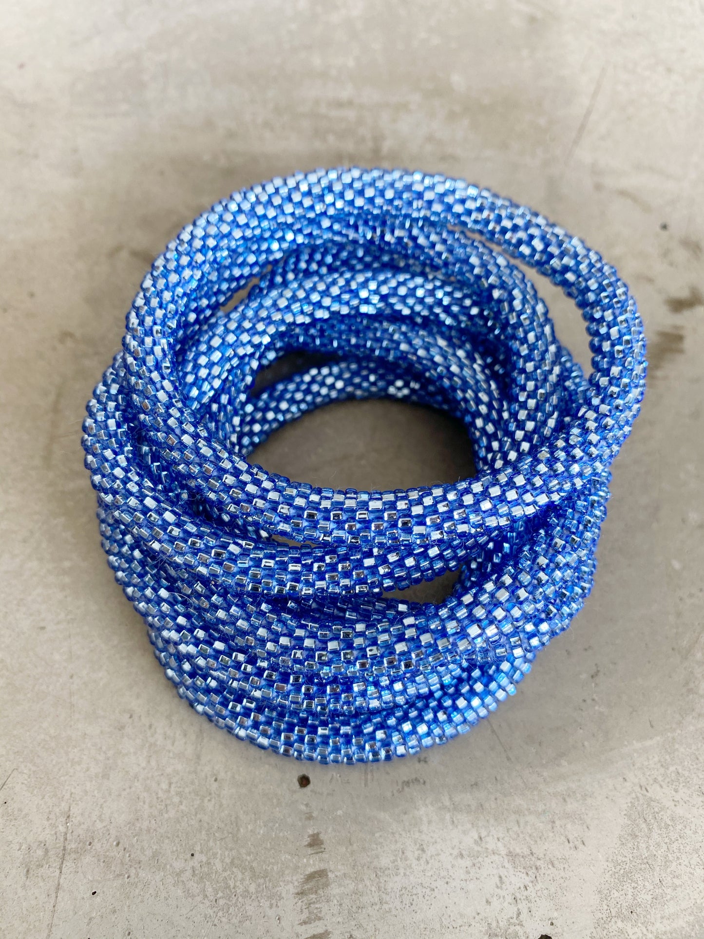 SHINE BLUE SOLID BRACELET
