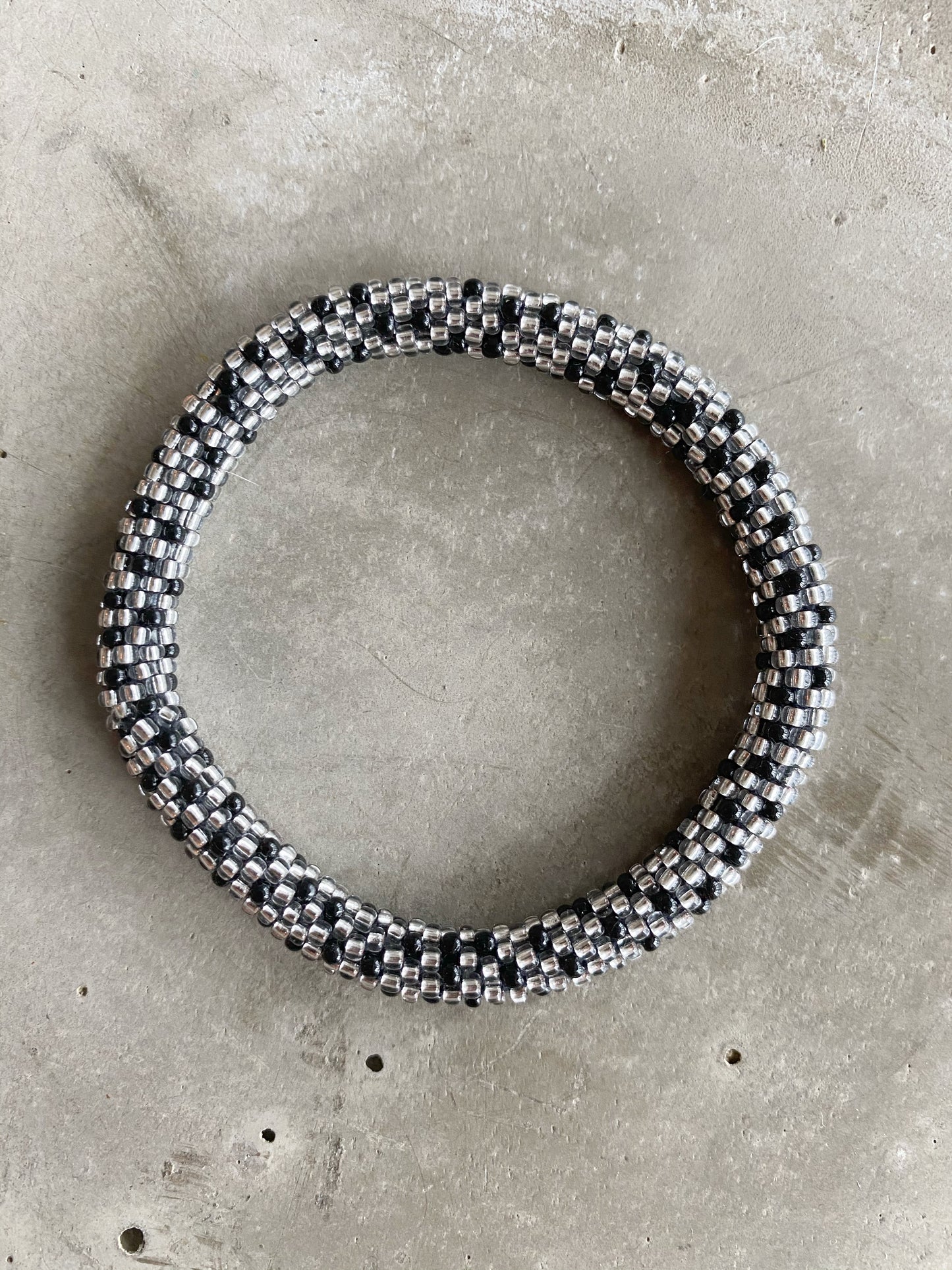 SILVER BLACK DOT BRACELET